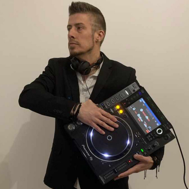 DJ Maxx Garner